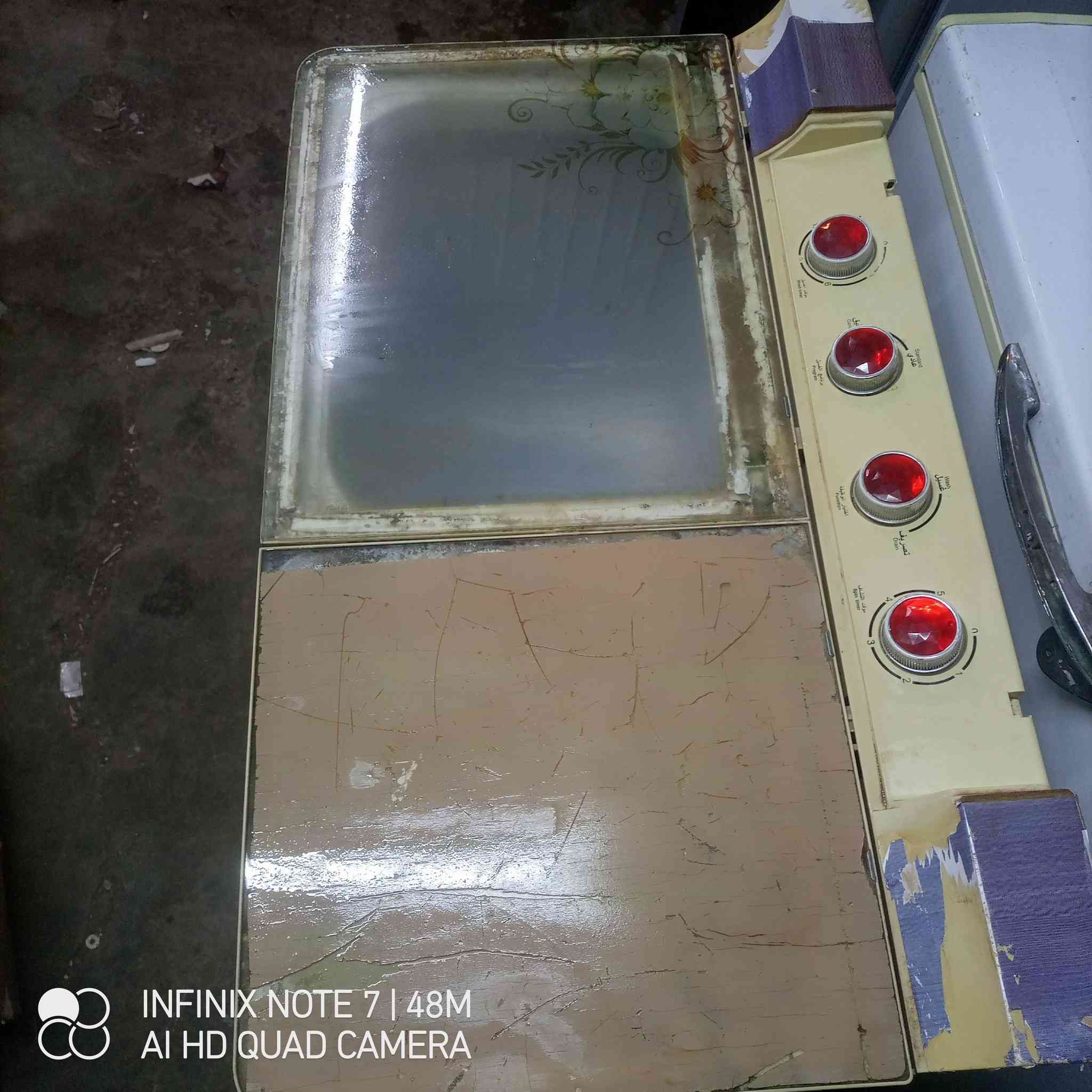 غساله للبيع حجم كبير شرط كل عيب مابيها تاخذها ما عجبك مرجوع السعر ٥٠الف الاتصال***********
