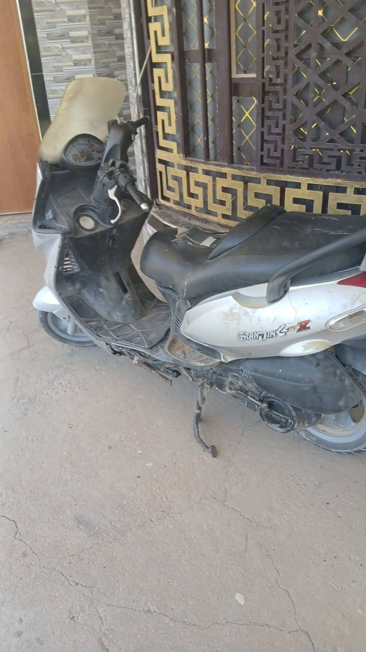 دراجه كومكو نضيفهه مكينه جاهزه راديتر منضف واتر بم جديد كامله للستفسار ***********
