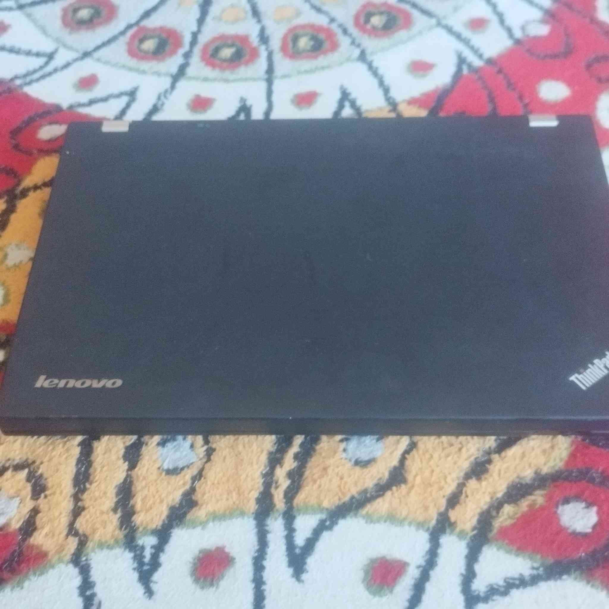 🔥 لينوفو ثنك باد T530
📌 المواصفات: 
 • المعالج: Core i7 - 3520M (جيل ثالث) بسرعة 2.90 GHz. 
 • رام: 4 كيكا DDR3 - قابل للتطوير 
 • خزن: 320 كيكا HDD - قابل للتطوير
 • الشاشة: 15.6 إنج، دقة HD . 
 • كارت شاشة داخلي : 2 كيكا.
 • النظام: Windows 10 منصب عليه الأوفيس كامل (Word, Excel, PowerPoint) وبرامج التواصل الاجتماعي.


**إذا كنت صاحب هذا الإعلان وتريد حذفه لأي سبب، رجاءا أرسل رسالة إلى الدعم الفني**