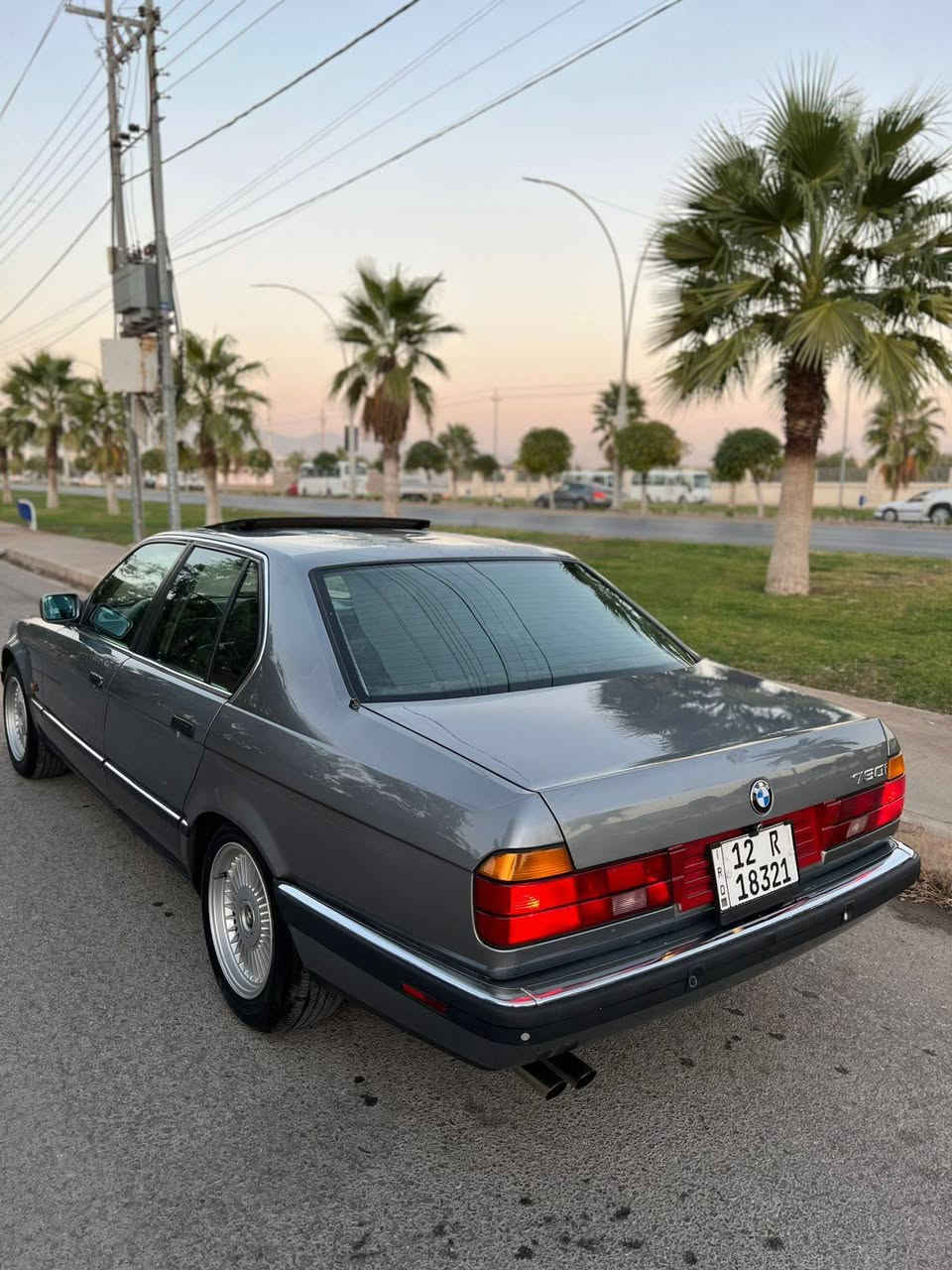 حجم 730  محرك 8 سلندر بلاد
اخوان سيارة بلادية مابيها برغي مفتوح 
ولامعمرة 
سيارة بوند صندوك بخ اثر تقحيل الباقي بدون صبغ
قطعها كلها بلاد مكفولة من دكة جاكوج 
محرك كير ضفيرة كلو شرط 
غرفتها جلد برده خلفية بلاد 
ستيرن كهرب تبريد تدفئة شرط 
صدر أمامي خلفي كلو جديد 
طخم تاير جديد ويل شعاع بلادي 
لايت دخاني مع بكلايتات بلادي 
سستم غاز ايطالي شادو ب 850$ ضمان 
اخوان سيارة جاهزة من كلشي 
كهربائيات كلو شغال 
ترايها شرط زيرو 
كلشي اكو بالسوك ولاتقيموها بالمعمرات 
وشرط بالحقيقة احلى من التصوير 
رقم نينوى جديد سنوية جديد 
تريد تحويل تريد وكالة بخدمتك 
سعرها 85$ وبيها مجال بسيط 
المامشتري يسمعنا كلمة طيبة وبخدمتكم 
مكان السيارة زاخو 
رقم *********** اسيا
رقم *********** واتساب
