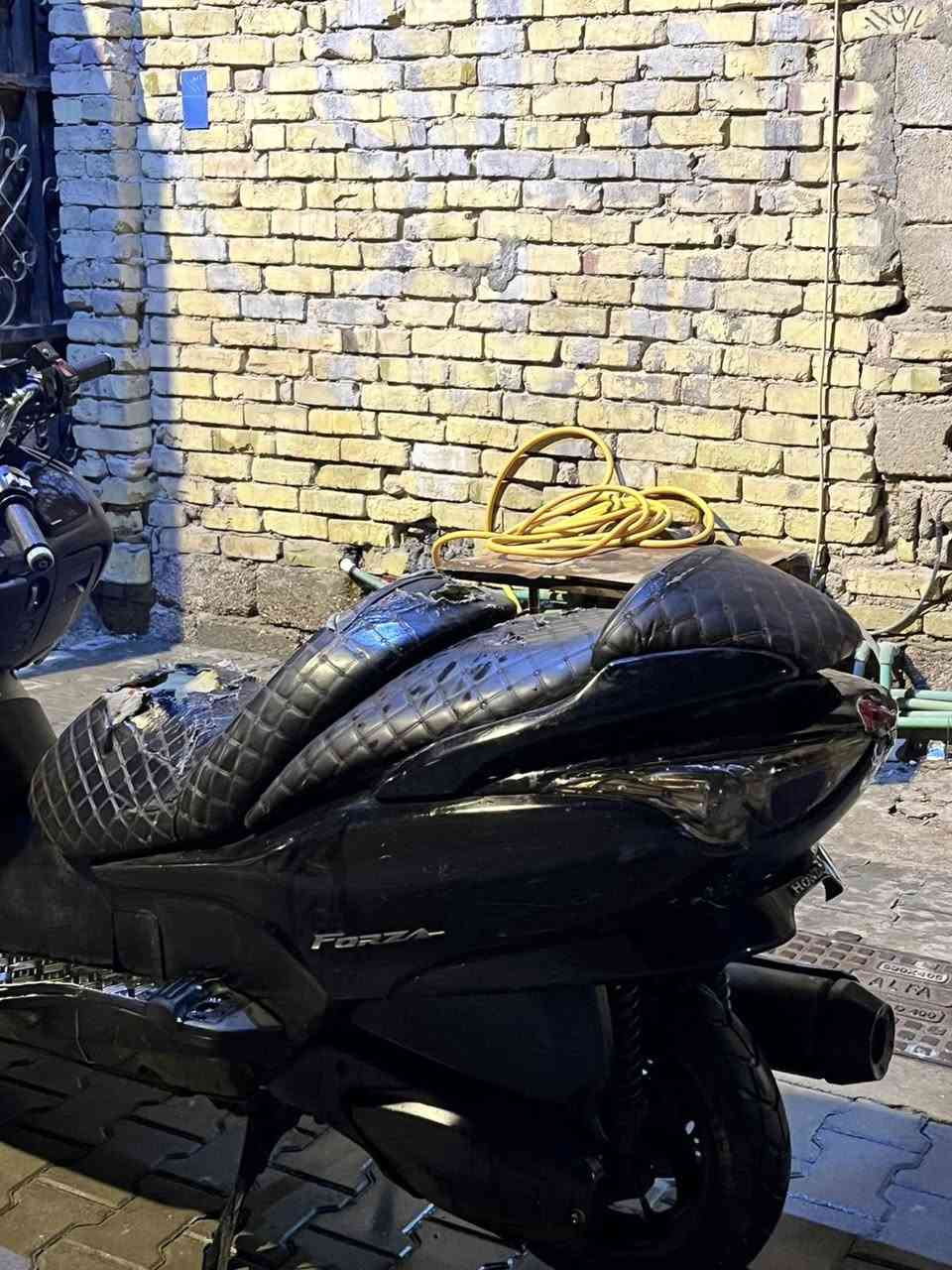 السلام عليكم
فورزه 08 نضيفه كهربائيات كله شغاله 
مكينه تجفيت عام جديد شغل نضيف
مشيها خير من الله  
كفاله سرقه
 كفرات مثل ماموضح بلصوره نضافتهن 70‎%‎ كسورات بسيطه  
يرادلها فقط سلف لان اليوم عطل وبريك خلفي 
السعر 650 مو شراي لاتعبني فدوه رحتلك 
***********  البصره
