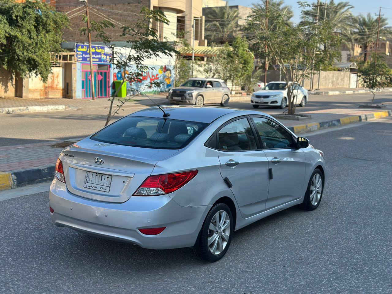 سلام عليكم اكسنت موديل 13وارد امريكي حادث باب السائق مبدل وحاليا بي حادث دراجه المحرك 1600وبيه تخم تاير جديد كوري وغرفه نظيفه ومحرك وكير بحاله جيدة السعر93وبيه مجال للتوصل ***********
