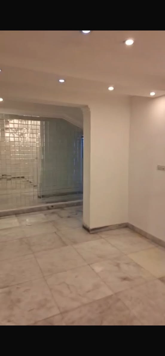 بيت جديد للايجار في منصور محله ٦٠٣ تفاصيل غرفتين نوم كبار وصاله وهول ومطبخ وصحيات وكراج وحديقه سعر الايجار مليون ونص للاستفسار ***********
