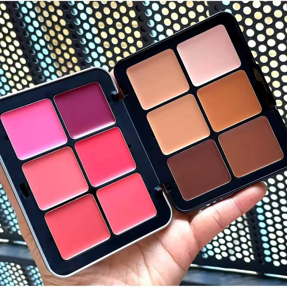 ابراز الملامح وتغير مفاني الوجه 
مع كونتورومورد باليت شبيه فور ايفر 
بالبت فاونديشن للتصحيح والهايلايت 
والكونتور تركي كريميه مناسب 
الجميع تدرجات البشره


**إذا كنت صاحب هذا الإعلان وتريد حذفه لأي سبب، رجاءا أرسل رسالة إلى الدعم الفني**