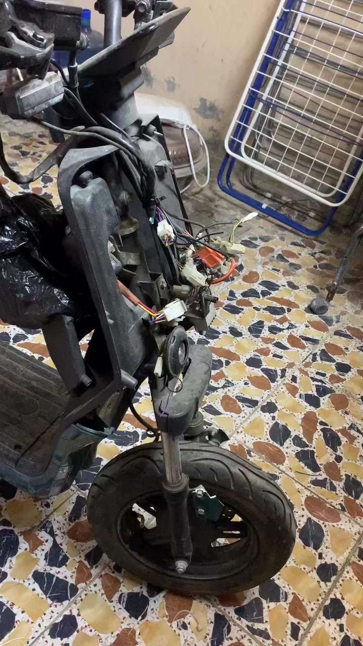 سلام عليكم
دراجه أر تسعه مو ديل 2024 دراجه بيها نقص صفيره. جوزه حساس ملف بس جاملغ وره موجود بجم كدام. موجود بطاريات شغاله 15 فول قستهن سعره 150


**إذا كنت صاحب هذا الإعلان وتريد حذفه لأي سبب، رجاءا أرسل رسالة إلى الدعم الفني**