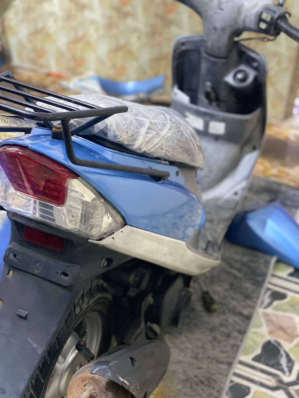 السلام عليكم ماكس منغولي للبيع الدراجه مفتوحه شرط هندر واحد ماناقصه شي نقصه شويه كهربائياته تعبانه وبيه الدبلات الكدام شويه بيهن عواج الدراجه حلوه بل مشي وطلع معدل تواير جدد اشاير شغالات باقي الدراجه كله كفاله وحلوه للبيع او مراوس رقم الهاتف***********
