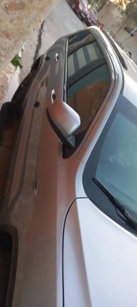 جيب لاريدو موديل ٢٠١٧ ضررها بوند وجاملغ اليسار وجاملغ اليمين تقريبا نص...