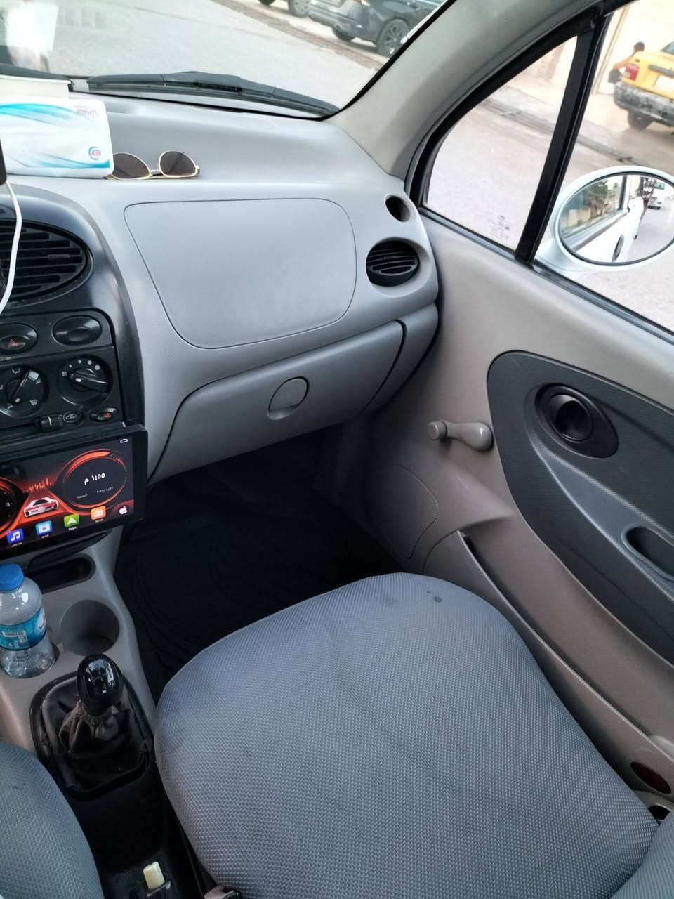 السلام عليكم
سيارة QQ لون ابيض 2013
  للبيع 
السيارة جاهزة 
تبريد بس ناقص غاز فقط شرط
تدفئة شغالة
وايرمنية كلها شغالة ما عدا كيج الكيلو متر 
كير محرك شرط 
هزة ورقم جديد 
طخم  و دبلات جدد 
تايرات نضاف 
حساسات جدد ( حساس كزوزات وحساس كمشفت)
فيت بم جديد 
كابون بانزين بيها 
بدون صبغ بدون بارد 
صبغ فقط دوائر ودوسات 
السيارة بأسمي 
شرط التحويل 
السعر 37$ وبيها مجال 
للاستفسار 
مكان السيارة ، الزهور شارع العجزة .
*********** واتسب ايضا 
***********
