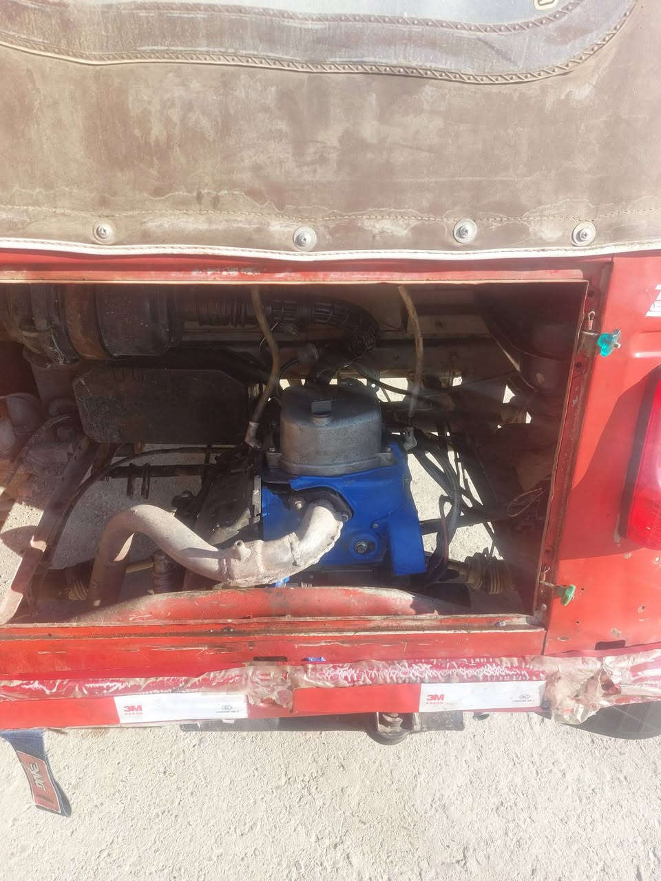 سلام عليكم تكتك 2017 شهر 12 اوارق المصطفى تكتك حلوة او نضيفة بيهة خياسات بسيطة بس التكتك عدلة بيهة تخم تاير جبلي كهربائيات كلهة شغالة عدة كيج بانزين طوافة خربانة التكتك البارحة مجفتهة بعدهة عل سحك شرط الغراض القديمة موجودة محرك البلادي بيهة مسجل او دمام او زنون شرط يعمي تكتك مال جناي.          ( سعرهة 3300 اوبيهة مجال قليل حك الجية  ) 
اثير ***********
اسيا *********** بيهن واتساب اي ستفسار اتصل 
مكاني شعب نهايت الفورتات
