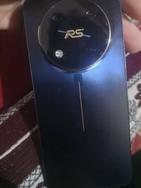 شاشة مكسورة • اللمس شغال • مستعجل