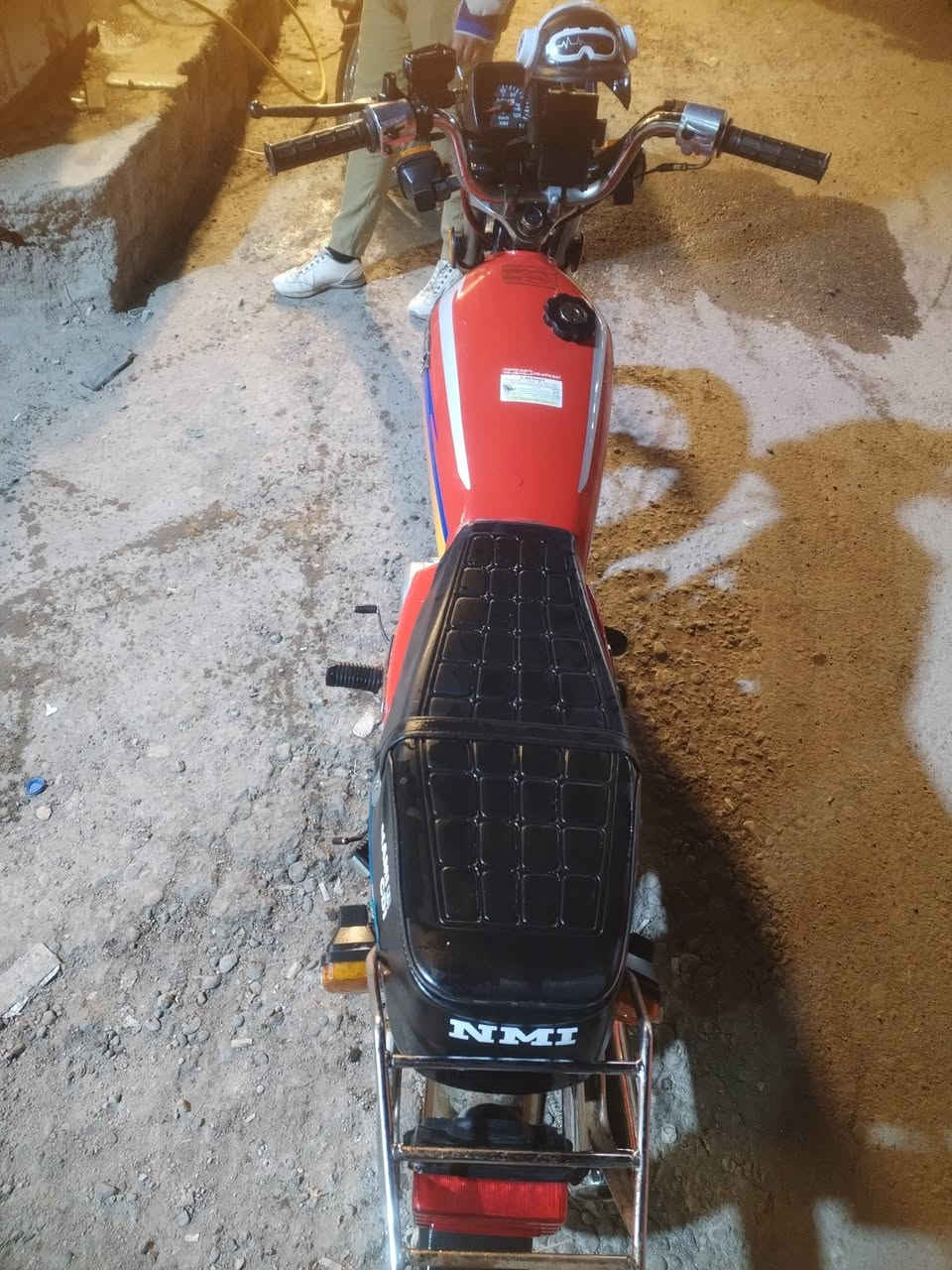 سلام عليكم دراجه للبيع تعمير صارله شهر بدون اوراق كفاله عامه 
سعر 850 وبيه مجال *********** واتساب
***********
