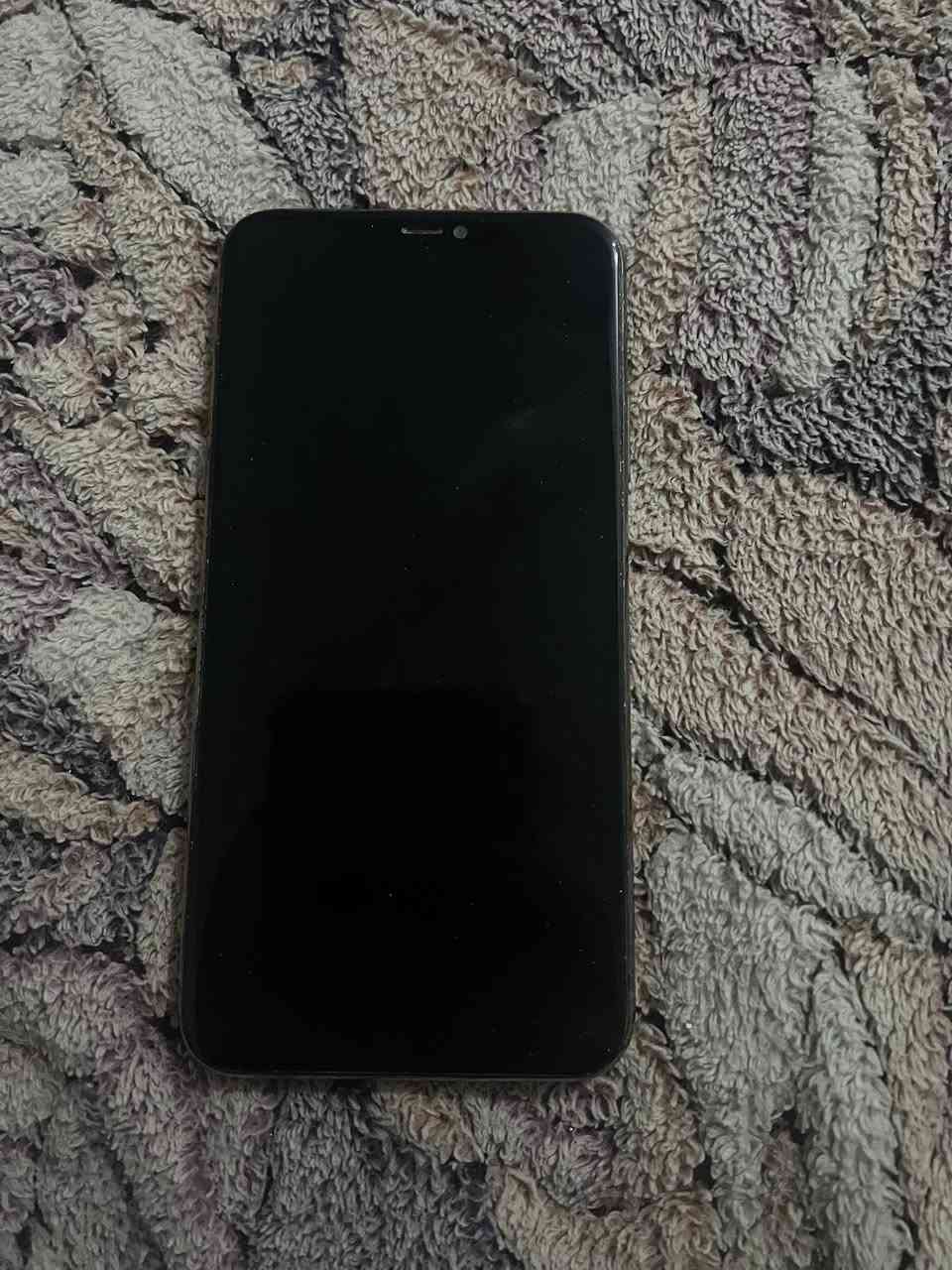 السلام عليكم ايفون 11 برو ماكس الجهاز نضيف جداً جداً فقط مستبدل شاشه اصيله وبي هاي النقطه الي بل شاشه صارلها اكثر من سنه الجهاز بي ضمان تجي تاخذه من البيت تفحص وتشوف والك بي ضمان شكد ماتريد البطاريه 80 بل يوم اشحنه مره وحده الجهاز ما يصرف شحن ابدد العنوان البصره المعقل السعر 250 قفل كلش فقط واتس موجود ***********
