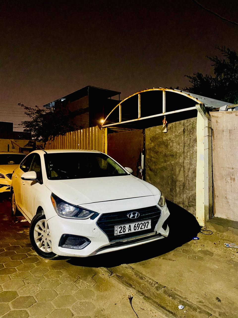 اكسنت 2018 شكل ال 19 موجوده بل نجف ب اسمي رقم انكليزي مداور ثاني يوم 
بجم كبس 
حادثها جاملغ و باب. ب امريكا 
سعرها.   105$.   و بيها مجال  و مستعجل على بيعتها 
و هذا رقمي ***********
