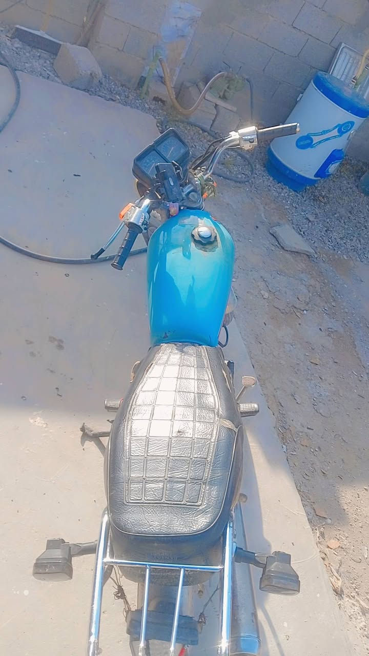 سلام عليكم دراجه أرشه 4كير لبيع محرك مكفول كفاله عامه كشر حلو شاصي مكفول من كسر او لحيم دراجه اصوليه مدفوعه كمرك كهربيات كلها شغله نص هندر تشتغل مكاني بغداد قريب على بسمايه سعرها 375وببها مجال 
دراجه حلوه تخبل التفاصيل اكثر نتصل على الرقم خاص ماكو ***********a
