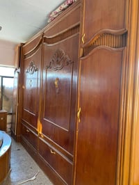 غرفه أخشاب للبيع سعر 700وبيه مجال قليل 07801098813 مابيه اي ضرر فقط مر...