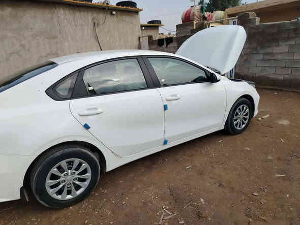 السلام عليكم سيراتو ٢٢ مكينه الف أو ٦٠٠ كفاله عامه رقم أربيل سنويه لل نهايه ٢٦ حساسات خلفية قطعتين تبريد ماشيه ٧٠ الف تحكمات ستيرن مانع انزلاق مري شفط السياره ابسم شركه تحويل مضمونه السعر ١٦٦ أو بيه مجال متواجد خاص *********** واسط نعمانيه
