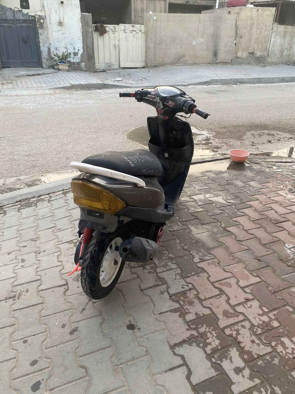 سلام عليكم ماكس عدله البيع دراجه ذابله طابوكه حاويه بلاد ٤٩غراضه مختمه بس مو ختم واحد دراجه خير من الله مكينه حلوه بيه صدر رياضي بيه يدات رياضي غراض مال حاويه سعر دراجه مال متوازي بيع مستعجل السعر ٤٥٠او بيه مجال دراجه كشي مابيه هاذ رقمي التوصل ***********
