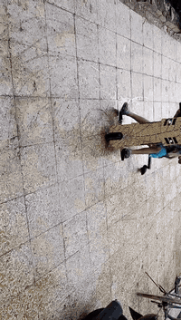 سكوتر شحن جديد شغال للبيع السعر ٩٠ وبي مجال بسيط والبايسكل للبيع سعر ٥٠ وبي مجال بسيط للشراي للاستفسار ***********
