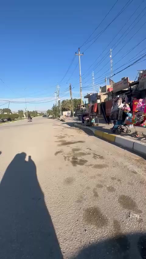 سلام عليكم يوجد بيت للبيع المساحه 300 في كربلاء حي المهندسين مال حي العامل شارع 40يحتوي البيت 
1اربع غرف منام
2استقبال 11متر طول والعرض 4متر 
3هول 6في 6
4صاله 9في 4
5مطبخ سيراميك للسقف +مخزن
6كراج يسع ثلاث سيارات 
سنة البناء 2018
للاستفسار ***********
البيت ينباع تطلوعه وسعره كلش حلو ومناسب
