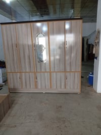 غرفة نوم٦قطع كلش نضيفه شرط النضافه٣٧٥للستفسار 07706655602او٠٧٨٢٩١١٢٩١٢