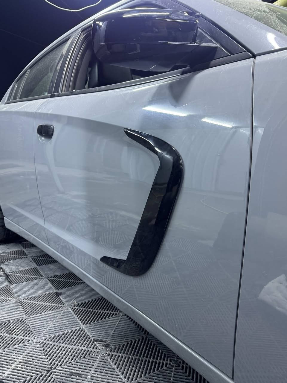 متوفر جميع كماليات السيارات الرياضيه
جارجر🤍 جالنجر 🤍اوباما 🤍موستنك
🏎️متوفر توصيل جميع انحاء العراق 🏎️
متوفر رسم بطاين حسب الطلب ب40 الف فقط
💣صبغ وياله تخم مع صبغ فجوج 90 الف
🔗لحيه جارجر (SRT-GT) زعانف 4 قطع 
طافي 40 الف/ لامع45 الف / كاربون 55 الف
-لحيه جارجر (SRT-GT) مسح 4 قطع
طافي 50 الف / لامع 60 الف
-لحيه جارجر 5قطع (GT-SRT )
طافي 45 الف/ لامع 50 الف
-لحيه جارجر 5 قطع شكل الجديد srt
طافي 55 الف / لامع 60 الف
-لحيه جارجر 3 قطع sxt
طافي 40  الف / لامع 45 الف
-تلبيسه srt(اصفر-وردي-برتقالي-احمر) 40 الف
-لحيه وايد بدي جارجر
طافي 55 الف/ لامع 60 الف
-لحيه وايد بدي جارجر زعانف لامع 85 الف
-لحيه كرايسلر (اوباما ) 
طافي 50 الف/لامع 55 الف
-لحيه جالنجر هلكات 65 الف
-لحيه موستنك RTR 2014 لامع 90 الف 
-لحيه موستنك 2015 سيرفيني لامع 90 الف
-لحيه RTR موستنك 18/23 سعر 90 الف
-اضافه لحيه موستنك 18/23 سعر 75 الف

🔗دفيوزر جارجر (SRT-GT)
طافي 40 الف/ لامع 45 الف / كاربون 50 الف
-دفيوزر جارجر انكر لامع 60 الف
-دفيوزر وايدبدي شكل جديد لامع 90 الف
-دفيوزر جارجر SXT
طافي 40 الف / لامع 45 الف / كاربون 50 الف
-دفيوزر جالنجر مشيف 75 الف
-دفيوزر جالنجر فسفور رفيع لامع 100 الف
-دفيوزر جالنجر فسفور مربع
طافي 85 الف 
-دفيوزر موستنك هنسي 15/17 طافي 85 الف 
-دفيوزر موستنك شيلبي 18/23 سعر 100 الف

🔗ملحق دوس جارجر حفر srt
طافي 50الف /لامع 55 / كاربون 65 الف
-دوسات جالنجر كلبس
طافي 75 الف
-ملحق دوس جالنجر
طافي 65 الف
-تحت دوس موستنك rtr السعر 100 الف

🔗سكوب مثلث جامه جارجر
طافي 20 الف/ لامع 25 الف/ كاربون 30 الف
-سكوب مثلث جامه جالنجر
لامع 30 الف- كاربون 35 الف
-سكوب باب جارجر شكل الجديد زعنفتين 
لامع 35 الف

🔗شفقه عظم جارجر - جالنجر - اوباما
لامع 40 الف
-شفقه عظم جارجر - جالنجر  اوباما شكل جديد 
لامع فقط 45 الف
-شفقه موستنك اسود لامع 15/23 سعر 50 الف

🔗سبايدر جارجر ناصي 
لامع 40 الف
-سبايدر جارجر ريد اي زعانف 
لامع 75 الف
-سبايدر جارجر ريد اي مسح شكل جديد
75 الف لامع 
-سبايدر شكل جديد جارجر 75 الف
-سبايدر جالنجر ريد اي ابو الكامره لامع 65 الف 

🔗كفر بك لايت سموك جارجر 35 الف
-كفر بك لايت سموك جالنجر 35 الف
-زعانف جارجر جالنجر اماميه الوان 20 الف

🔗زعانف خلفيه SRT 
طافي 20 الف/لامع25الف/كاربون 30الف
-كفر مرايه باتمان جارجر اوباما
لامع 25 الف/ كاربون 30 الف
🔗كفر مرايه جالنجر لامع 35 الف
-كفر مرايه باتمان موستنك 15/23 
اسود لامع 35 

🔥🔥فسفورات دفيوزر
-لد دفيوزر جالنجر 45 الف - اوباما متحرك 65 
-لد دفيوزر موستنك ١٨/٢٣ احمر ٤٥ /ابيض ٥٠
🧨🧨 فسفورات الدعاميات
-احمر خلفي امامي برتقالي خطين 
جارجر جالنجر 35 الف
-جارجر خلفي امامي ابيض ترحيب 65 الف
-جارجر خلفي امامي ابيض 60 الف ضمان
-امامي خلفي ازرك جارجر اوباما جالنجر 
45 الف
-لدات موستنك ابيض ترحيب 65 الف 
-لدات موستنك احمر ترحيب ٦٠ 

-كفر دركه srt عادي 35 الف وشاموا والجلد 75 الف
-كفر شفت شكل الجديد حديد 25 الف
-كفرات محرك srt 85 الف
-كفرات مكينه ٤ قطع عظم 30 الف
-واقيات جارجر لامع 25 الف
-مطريات جارجر دفن 30 الف
متوفر صبغ جميع قطع السيارات فرن مع الضمان

📞*********** متوفر واتس اب واتصال
العنوان📍: بغداد - البياع  -سايد المحكمه مجاور قاعه اسطنبول  داخل محطه الغسل 20.20
