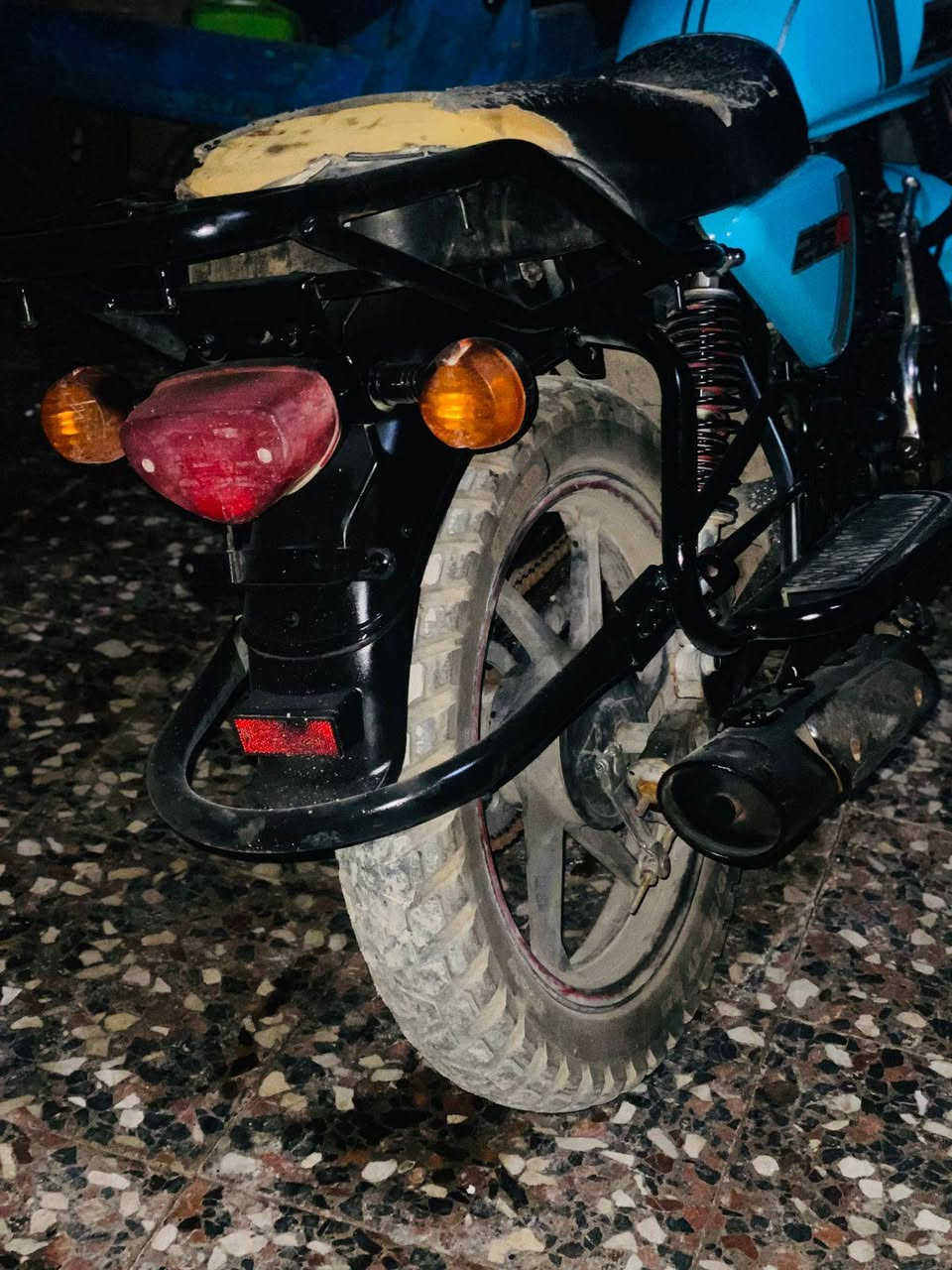 سلام عليكم شباب دراجه داوين نفخ 20 مكفوله اوراق ضايعه 
المكان الدراجه الشهداء الموضفين الرقم *********** السعر 750
