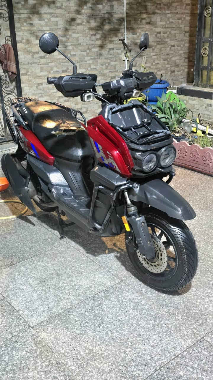 دايون كيت 150cc ب٧٠٠ وبيها مجال
سلف هندر 
كهربائيات فقط الاشارة اليسرى عوزهن ترتيب الباقي شغال 
***********
