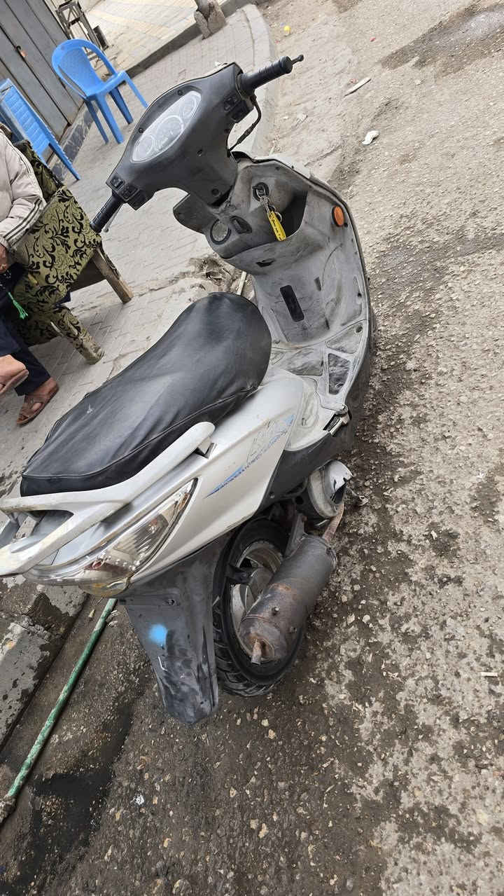 السلام عليكم دراجه جي فور جديده صار شهر طالعه من الحاويه وكله علفحص اريد اراوسهه بماكس او ابيعهه ***********
