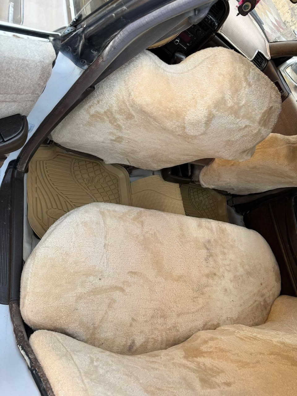 سلام عليكم  مارك صفط البيع رقم نجف شروع وطني تريد مداور تريد وكله سنويه صاقطه  مكفوله من العيب شرعي مصبوغه صبغ عام جماليه  مكينه جديده تخم تاير جديد باتري جديد   تبريد ماشتغل سايره حلو مال جناي  حداده نص عمر مكان سياره ناصريه جبايش  سعره ٤٠ بيه مجال رقم الهاتب *********** بي وتساب
