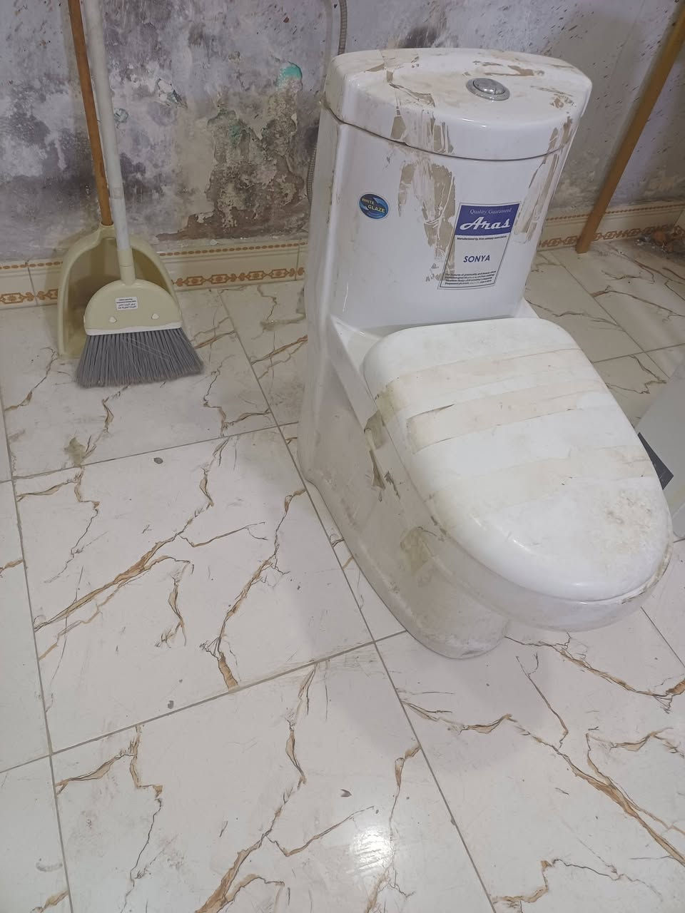 سلام عليكم
غربي لبيع جديد غير مستعمل اخذته ب ١٥٠ رايده ب ٩٠ بي مجال اتصل ع الرقم ***********

