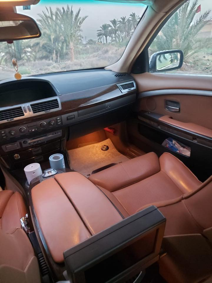 بي ام باخره موديل ٢٠٠٤ حجم ٧٤٥ رقم بغداد سياره خير من الله بيه باب وشويه منل جاملغ صبغ بارد بدون ضربه اربع بيبان وجنطه شفط ‭٠٧٨٣ ٨٠٣ ٥٢٤٩‬/ السعر ١٣٠ المكان ديوانيه
