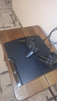 بلي 3 كامل ملحقاتو بي هارت داخلي بي تقريبن 20 لعبه سعر 130 وبي مجال ها...