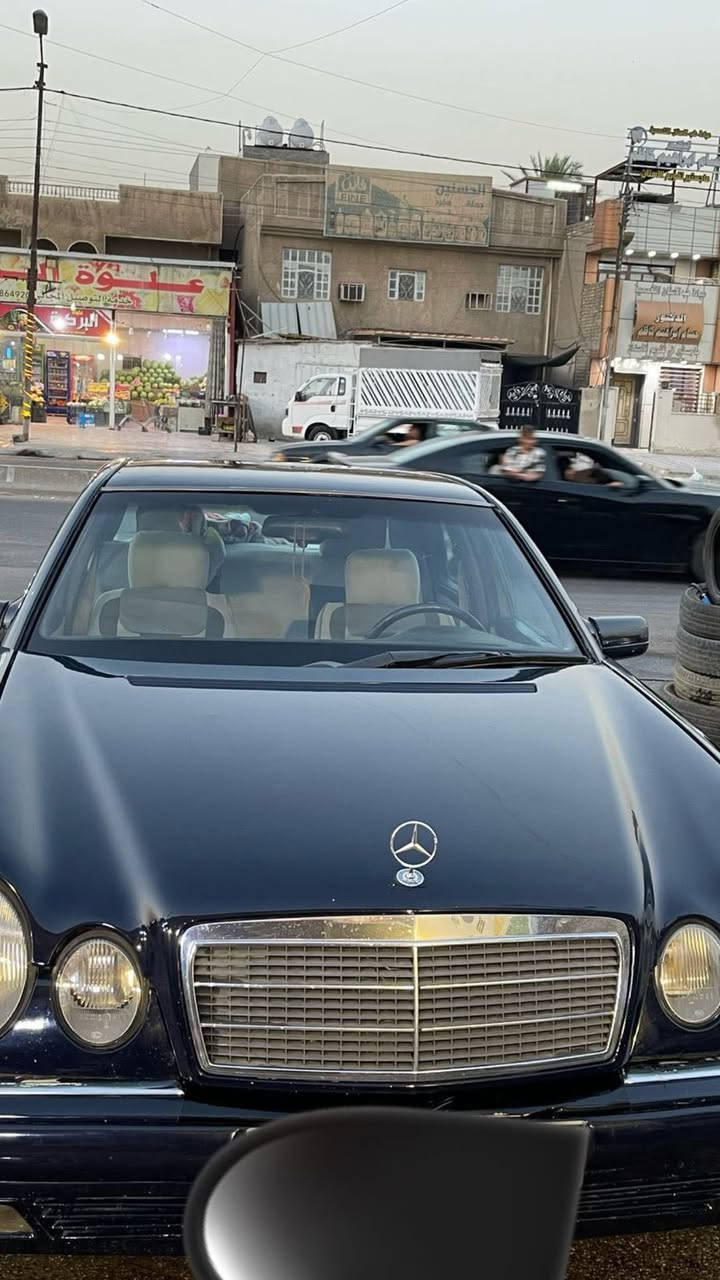 السلام عليكم مارسد مديل 95 مكينة
خراطيم عدلة كير اربع نمر 

بيها حادث امامي وجنطة شاصي معدل 

يرادلها ترتيب

***********
