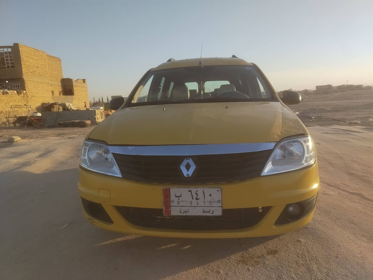 سلام عليكم
للبيع سياره نوع رينو🌀
محور مثل ما موضح بصوره🌀
سياره نضيفه اترياك وين ميعجبك🌀
راعيه موجود🌀
سعره  خاص 🌀
 ول مو شراي ليطب خاص🌀


**إذا كنت صاحب هذا الإعلان وتريد حذفه لأي سبب، رجاءا أرسل رسالة إلى الدعم الفني**