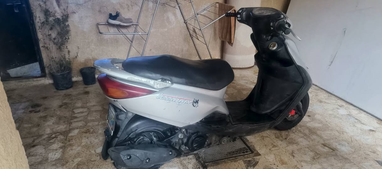 سلام عليكم
دراجه بريز  للبيع 
درجة مكفوله من كلشي ما عده الضربه الي بل بجم 
درجه ما مفتوحه مكينتهه تخبل شلعه معدل 
سعر ٥٢٥ وبيه مجال حك الجيه 
لتواصل:***********
