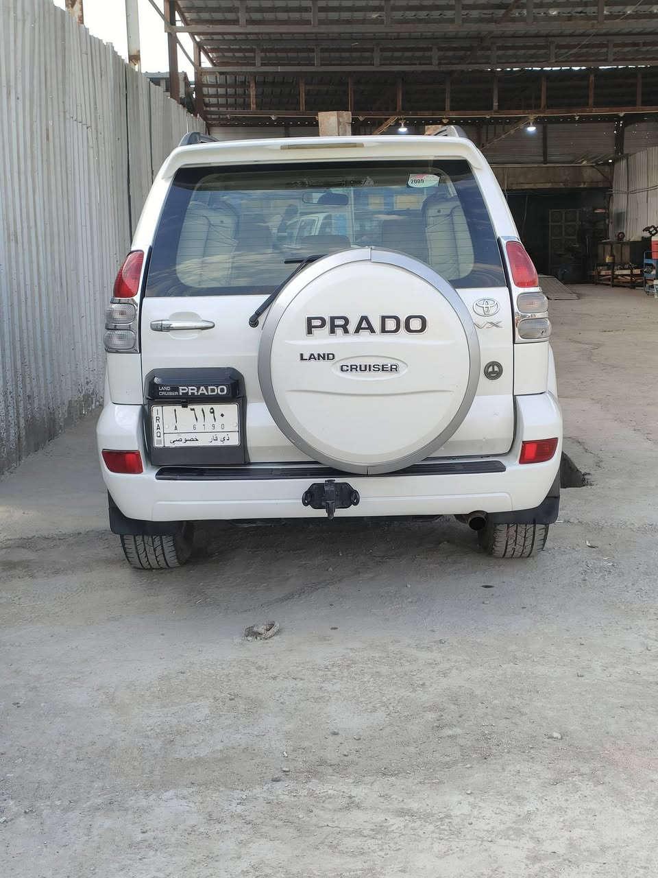 سلام عليكم للبيع برادو2009خليجي سياره مكفوله من الضربه فقط صبغ دعاميات البنيد شويه يحتاج بوليش او صبغ تبريد 3قطع حداديه وتايرات جدد مكينه وكير مكفولات  لايت زنون غرفه تخبل السياره جاهزه فقط بيه خربطه بالطوافه رقم ذي قار تحويل شرط كهربائيات بلاد مملعوب بيهن سياره استخدام شخصي السعر 185وبيه مجال مكاني ناصريه رقمي ***********
