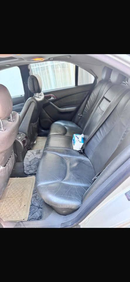 سلام عليكم سياره مارسدس غواصة موديل ٢٠٠٤ سياره جديده معنا الكلمه محرك ٦ سلندر جديده حيل ادوات ادوات مكانه حله السعر ٦٨ وبيهه مجال حك جيتك ***********
