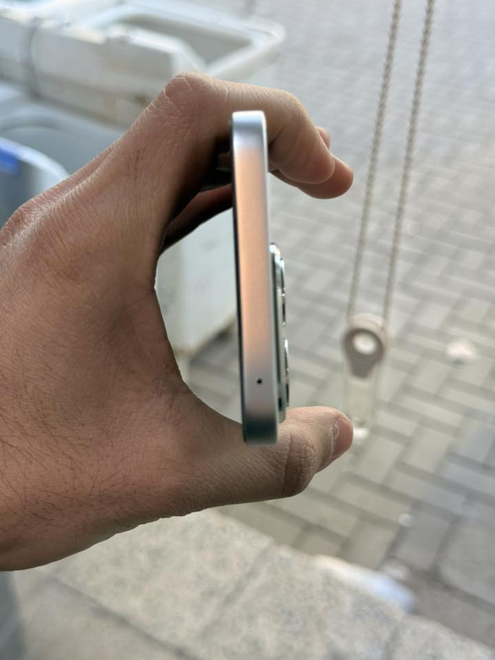 مكلف بل نشر صاحب الجهاز هاذا رقمه

‭0789 250 5730‬
 هونر x8
