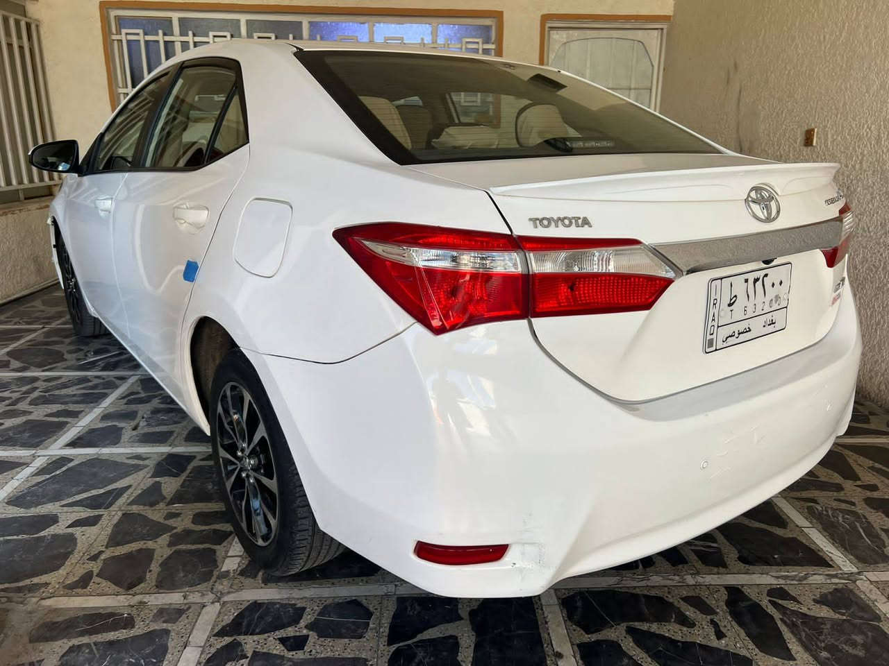 السلام عليكم من رخصة الادمن كورلا خليجي للبيع موديل ١٥ محرك١٦٠٠ رقم انكليزي بأسمي دواخل لونين ويل كب بيه صبغ الجاملغ الخلفي وبارد قليل السعر ١٣٠ سياره ترايها حلو كير ومكينه وصدر مكفول العنوان المحموديه للاتصال*********** واتساب موجود،
