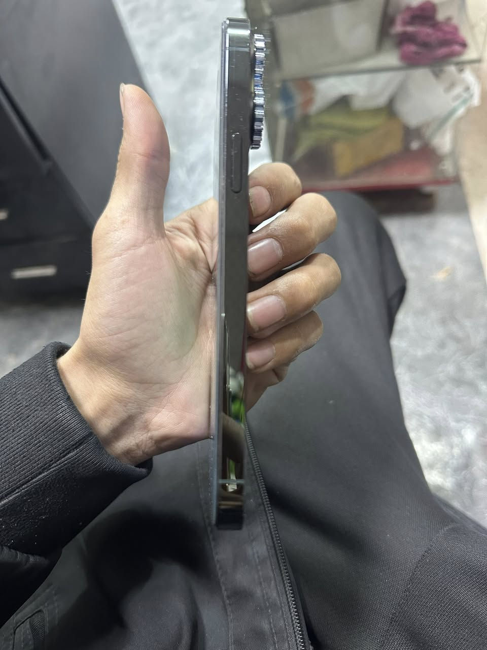 سلام عليكم 13promax 256ذاكرة لون زيروني شخط مابي جديد مبدل شاشة اصلية وبطارية اصلية شرط فول شاشة مسح وية الشاصي اصلية سعرة 550مكاني بغداد زعفرانية ***********واتساب رصيد موجود
