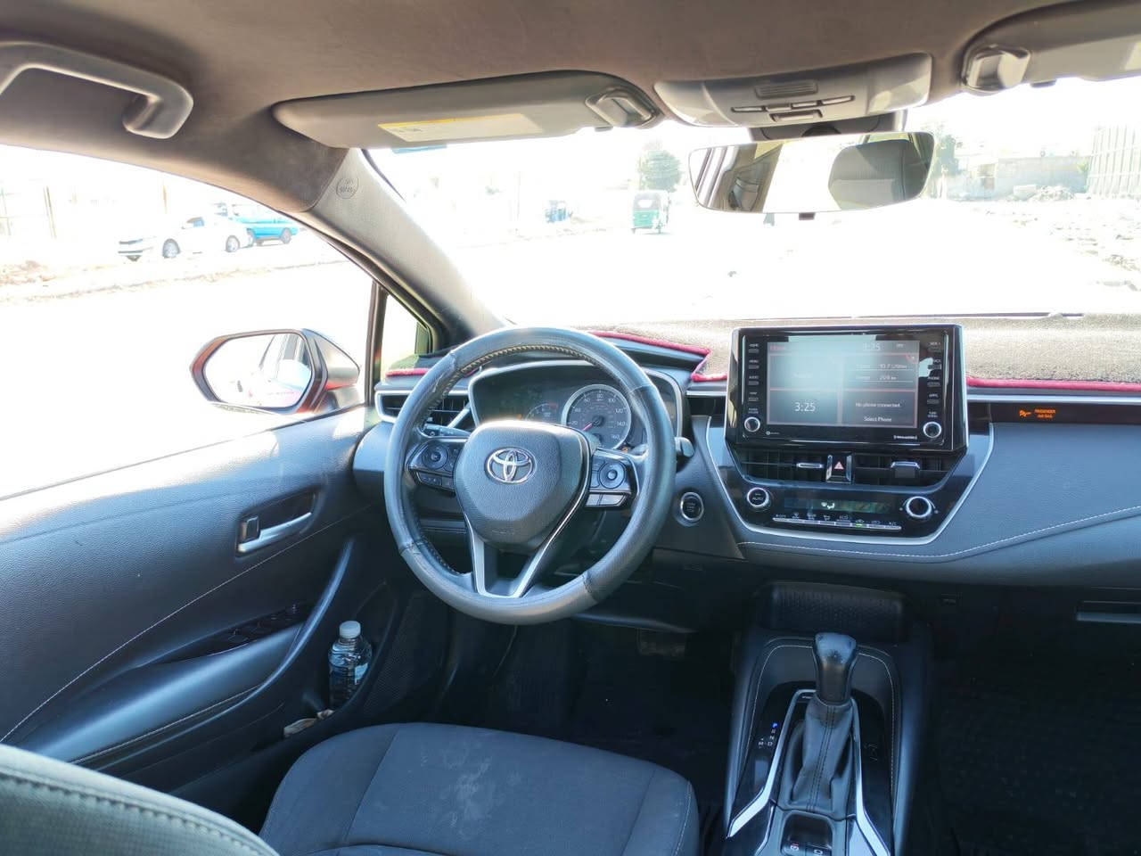 السلام عليكم 
رمضان كريم علينا وعليكم 
كورلا هاتشباك موديل 2022 وارد أمريكي ياباني اصلي 
مكينه 2000كير رياضي 10 نمر شفتات بالاستيرن السياره مليانه مواصفات باستثناء الفتحه 
ويل مع تخم تاير 18 جديد للبيع او مراوس حسب القناعه السعر 130 مكانها بغداد 
الاستفسار الاتصال 
***********
