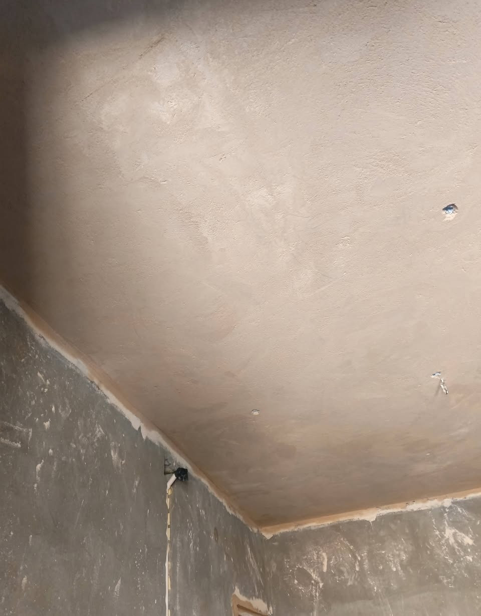 السلام عليكم خلفه لبخ متفرغ  سميت وجص ونثر تكنيد مساطر شغل درجه اولى ***********
