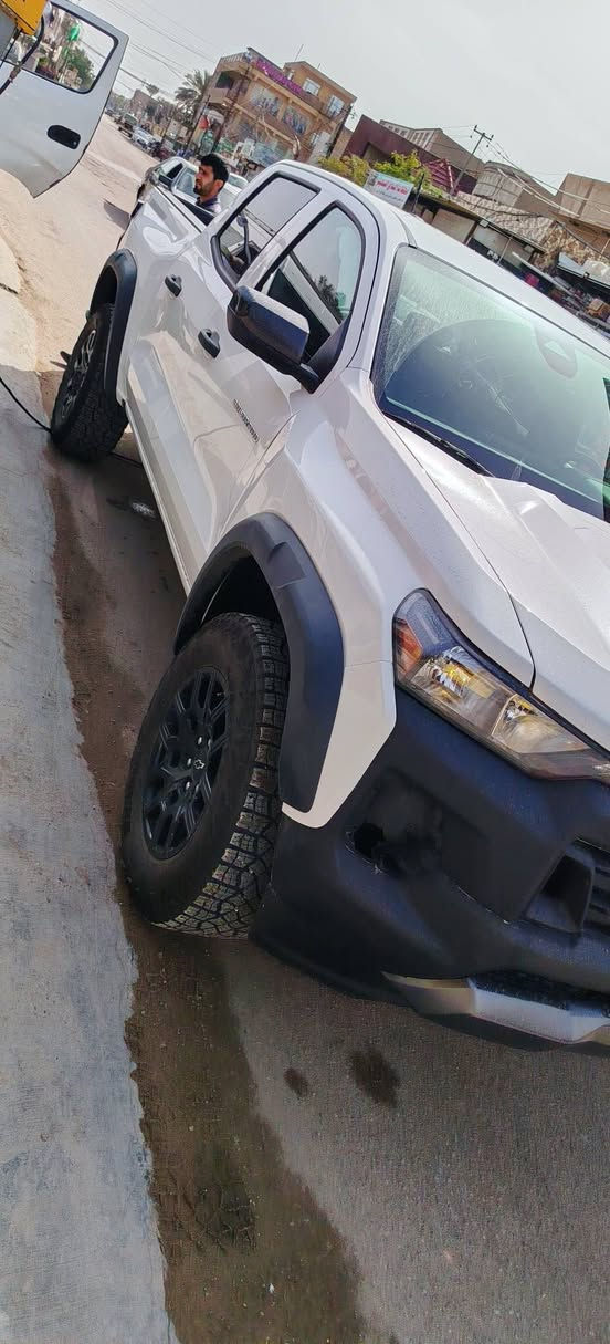 شوفر كولورادو تريل باس 2025
رقم بغداد باسمي شهداء

حادث حافة بنيد بي صبغ بدون دواخل

دفع رباعي جلد بصمة شاحن لاسلكي قطعتين تبريد شاشة كبيرة ويل كب خلية تاير جبلي 

بعدها بتراب امريكا

*********** 

عنوان بغداد الامين
