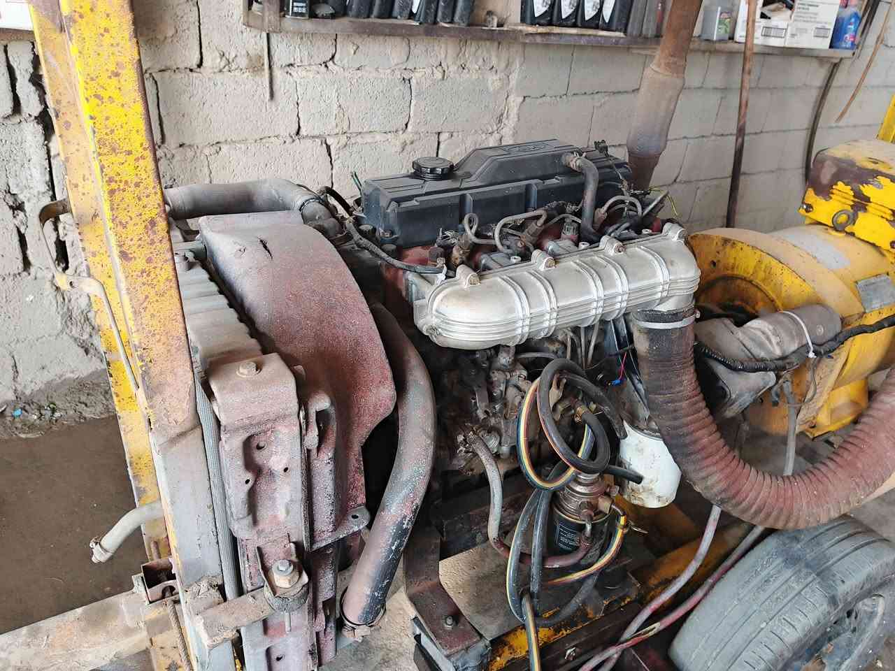 السلام عليكم ورحمه
عندي مولد كيا 30Kv محرك2701 ثمن ثكالات محرك جديد مجفت مكان بغداد التاجي السعر 14ورقه 
رقم***********
***********
