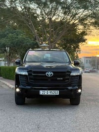 � تويوتا لاندكروزر GXR بلاك إديشن 2024 🔥 قوة الأداء مع فخامة اللون الأ...