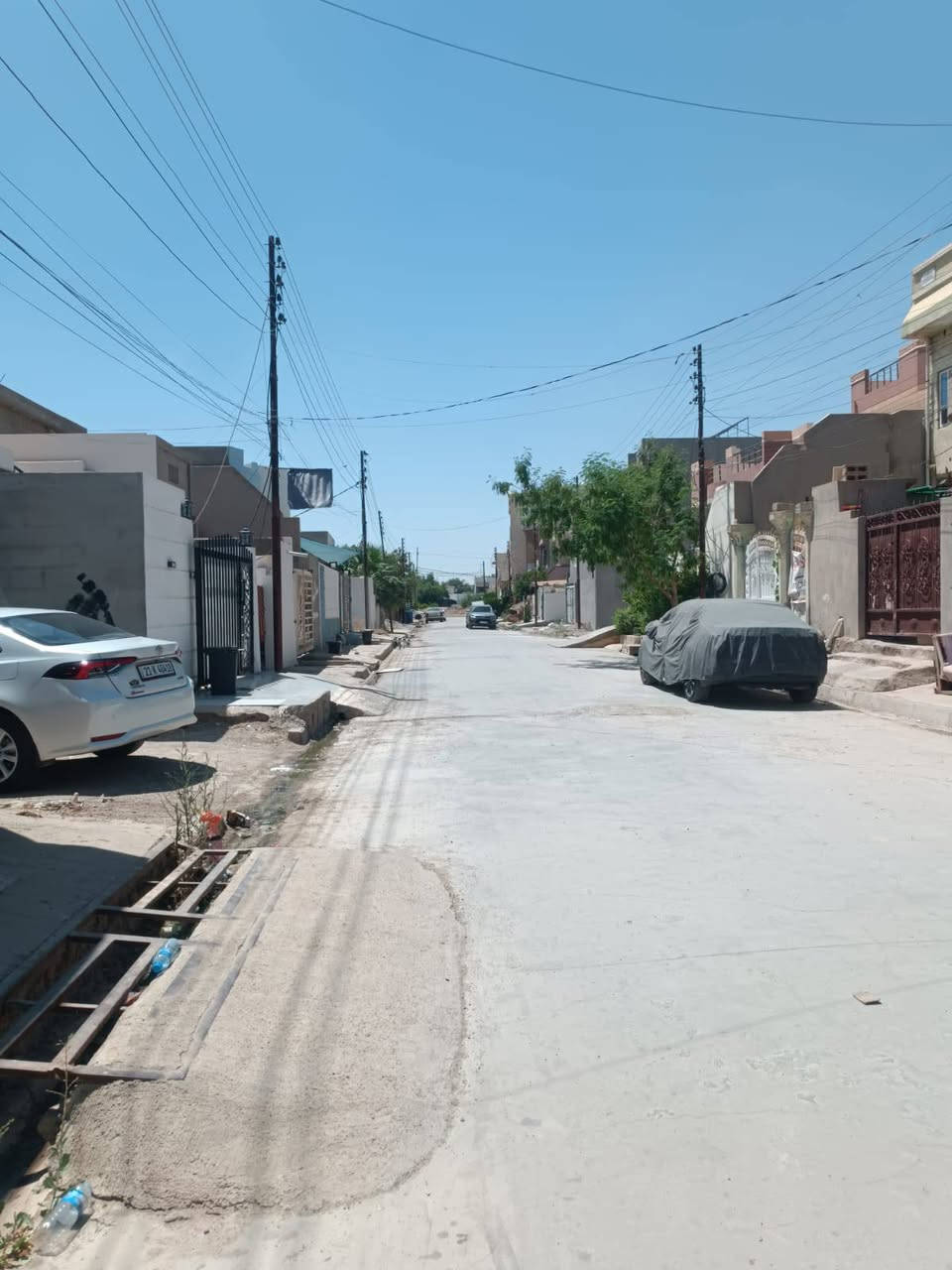 دار للبيع مساحة 160 متر طابقين مقابيل حديقة طابو ملك صرف  الواجهه  8 متر العمق 20متر يحتوي الدار على 5 غرف نوم  وهول ومطبخ واستقبال وصحيات ودرج داخلي 
 الموقع كركوك منطقة 58قرب جامع الهجرة
السعر : 100 مليون وبي مجال
للاستفسار الاتصال على الرقم التالي 
***********☎️
او مراجعة مكتب صباح كركوك للعقارات 
 حي العسكري قرب جامع المعراج

