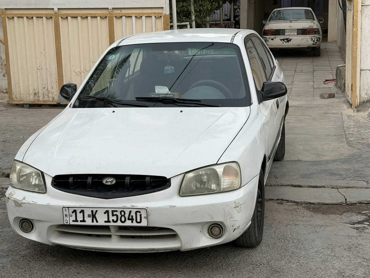 السلام عليكم . اكسنت موديل 2001 كير عادي بيهة طخات بسيطة ابيع صبغ حزام دواخل سليمة شواصي ولغود والبجم كلة عالبلاد رقم بغداد الجديد باسمي السعر 40 وبيهة مجال  مكاني بغداد العامرية ***********
