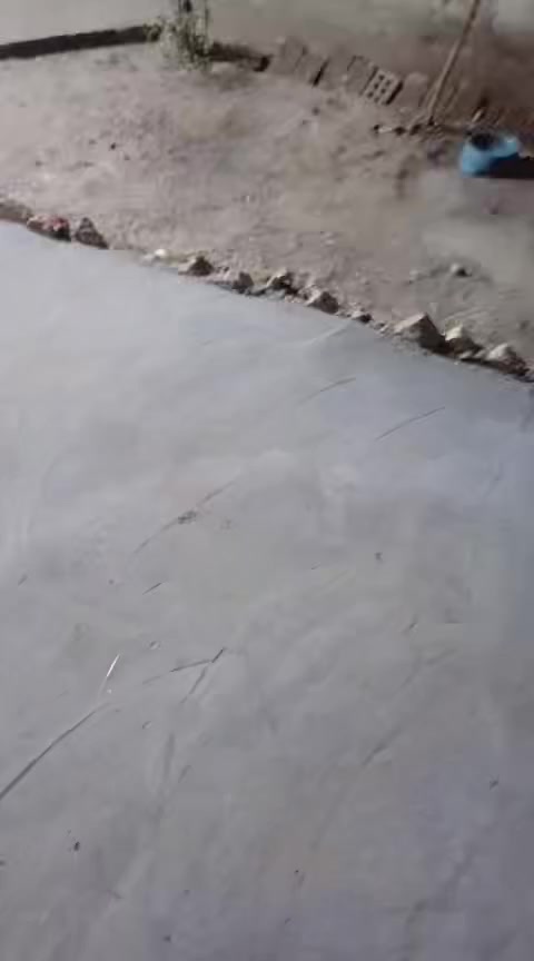 للبيع مستعجل مكان البيت السده قرب حي الكوفه سعر 40 الرقم***********
