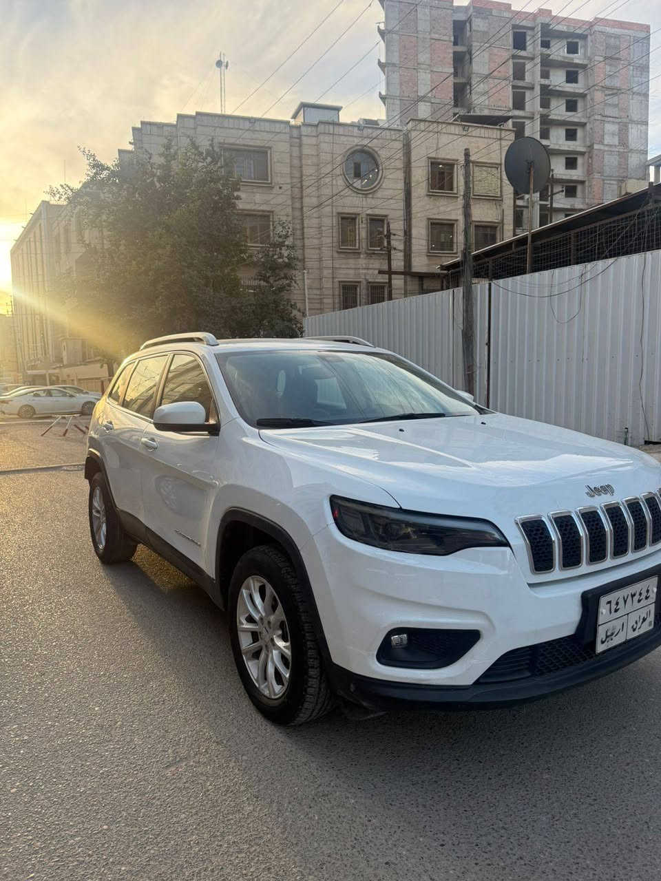 للبيع جيب شيروكي خليجي وكالة ماشية 19 الف km بدون صبغ كفالة عدا بارد بلباب موديل 2020 6سلندر بصمة جلد داخل بيجي شاشة جبيرة رقم اربيل اي استفسار الاتصال على الرقم ***********
