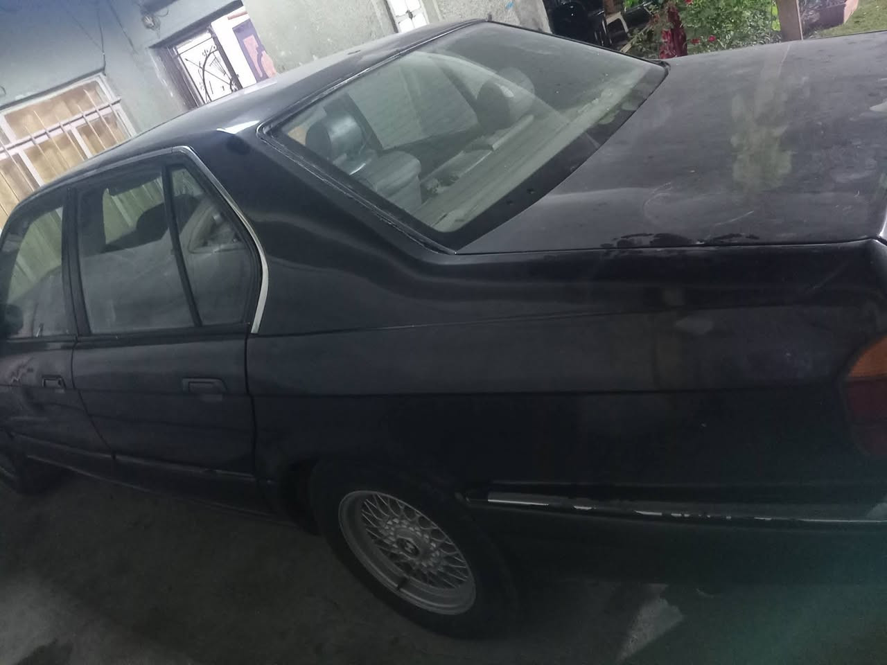 سلام عليكم BMW 735 رقم بغداد دولي ب اسمي تحويل مباشر محرك مكفول صدر مكفول عندي خربطه ب نمر الكير نقصها طوافه وكمبريسر تبريد وشريط مال هورن ب37 ورقه وبيها مجال مكان التاجي *********** واذا اكو مراوس حسب الاتفاق
